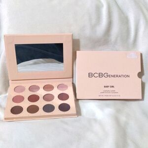 BCBGeneration Baby Girl Eyeshadow Palette, NEW in package, 12 pigmented Shadows